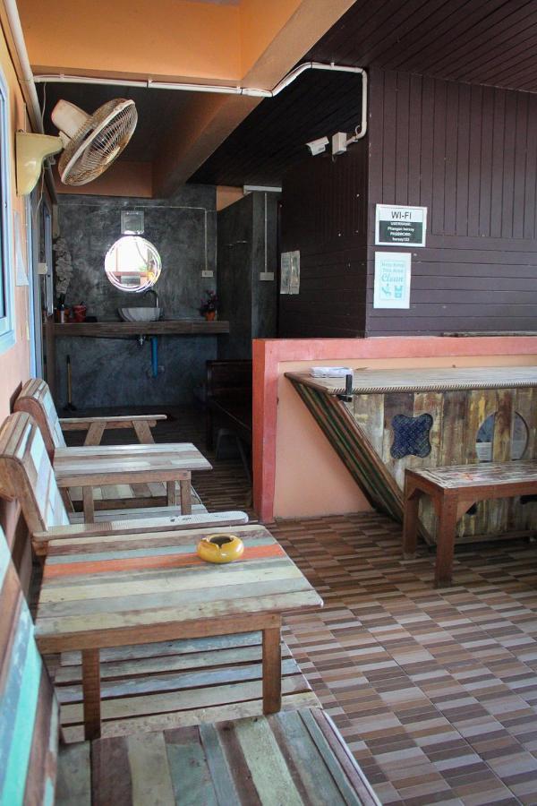 Phangan Barsay Hostel Thongsala Exterior foto